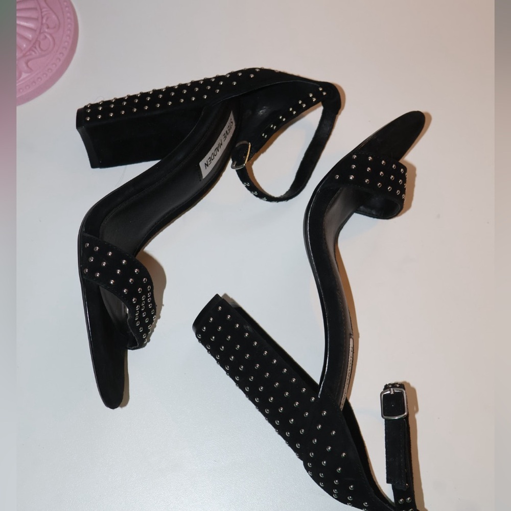 Steve Madden Carrson Stubbed Sandal Heels Black size 8